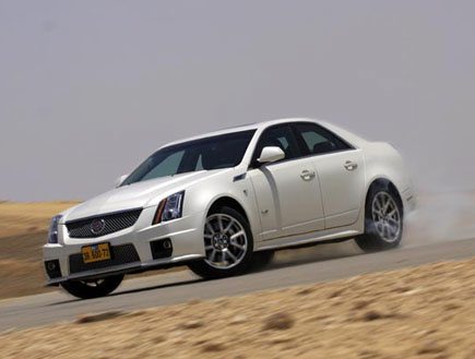 קדילאק CTS V  (צילום: נעם וינד)